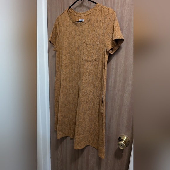 EUC Duluth Trading Co Tan Patterned Mini Dress Size XS - Picture 1 of 3